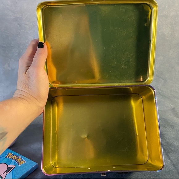 Pokémon Ball Bundle w Tin Box Various Pokeball (4) Storage Container Collectable - Picture 6 of 16